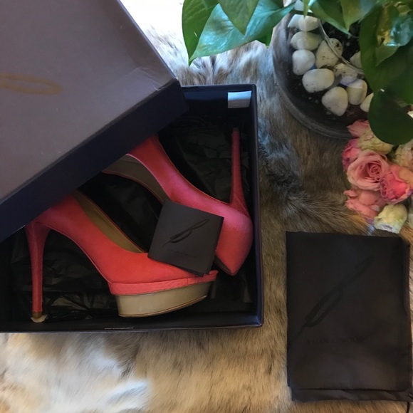 💕👠 B Brian Atwood Franciska Pump Suede - Picture 2 of 4